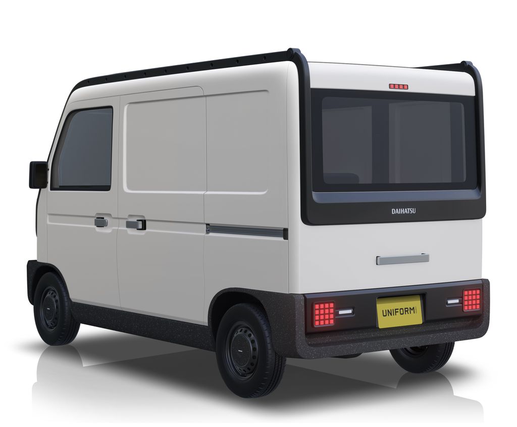 daihatsu-uniform-cargo-rear